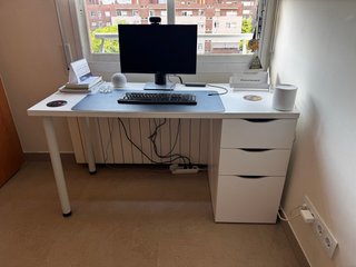Mesa de escritorio blanca 1.40