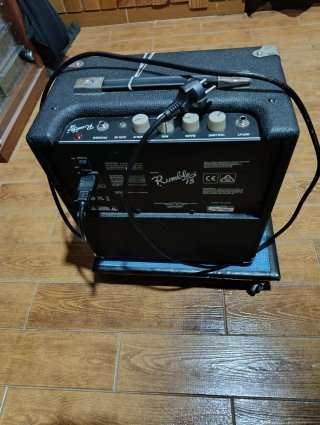 Amplificador Fender Rumble 15W