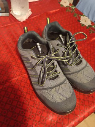 Zapatos de seguridad Manibac grises