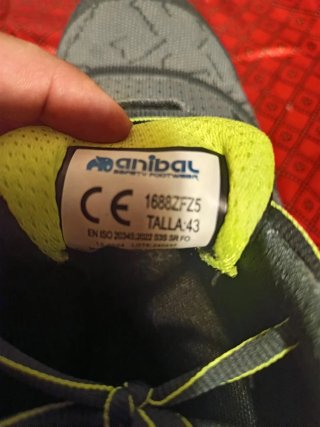 Zapatos de seguridad Manibac grises