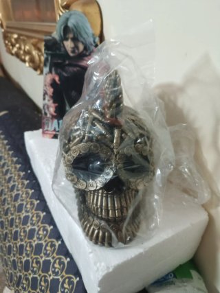 Figura Calavera Hecha de Balas 22cm aproximadament