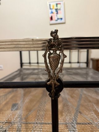 Cama antigua hierro y bronce con somier
