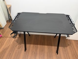 Mesa Gaming RGB Negra