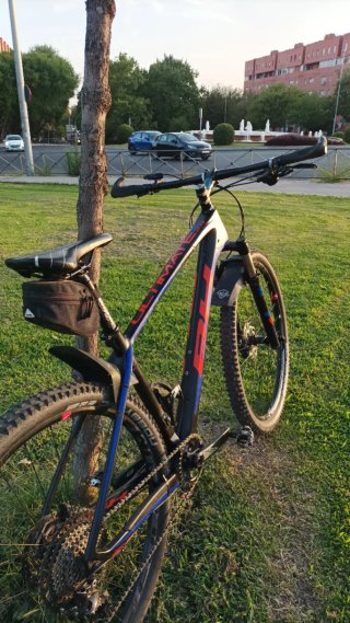 Bicicleta BH Carbono Montaña