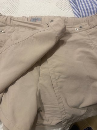 Falda deportiva beige