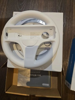 Volante Nintendo Wii cada unidad 5 euros