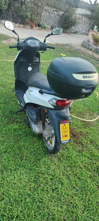 Peugeot Tweet 50 Scooter Blanca y Negra