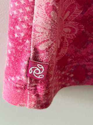 Top deportivo estampado floral rosa