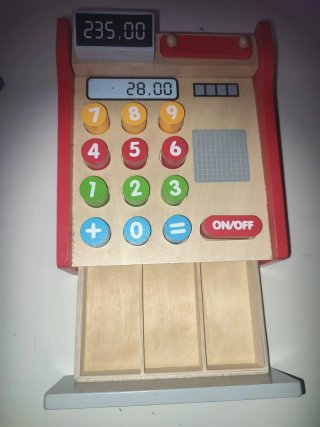 Caja registradora de madera para niños