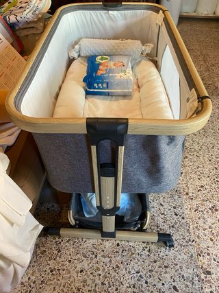 Cuna de bebé colecho gris y madera