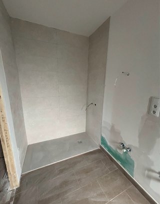 Trabajos de albañileria, pintura, y alicatado