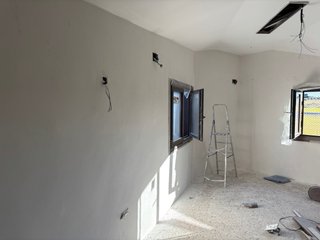 Trabajos de albañileria, pintura, y alicatado