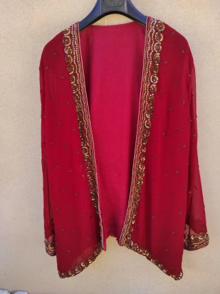 Mono afgano seda con chaqueta. Espalda en V.