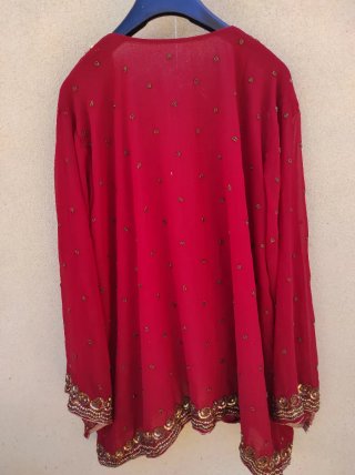 Mono afgano seda con chaqueta. Espalda en V.