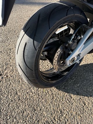 Suzuki GSR 600 - ¡Como nueva!