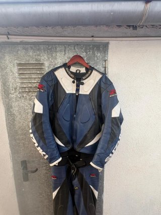 Mono de moto Suzuki azul y blanco talla XL