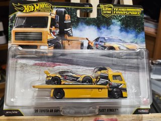 Hot Wheels Team Transport '20 Toyota GR Supra