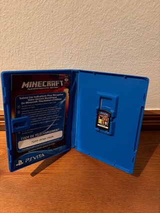 PS Vita + DSi XL + Minecraft PS Vita