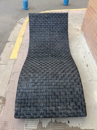 Tumbona resina trenzada estilo ratán