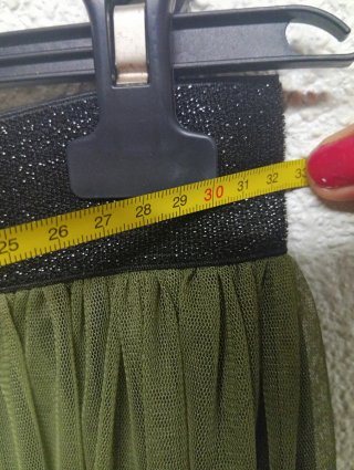 Falda verde tul plisada cintura brillante