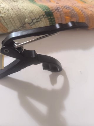 Cejilla para guitarra negra