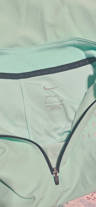 Conjunto deportivo Nike verde