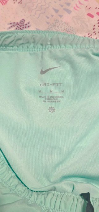 Conjunto deportivo Nike verde