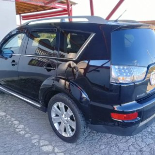 Mitsubishi Outlander 2010