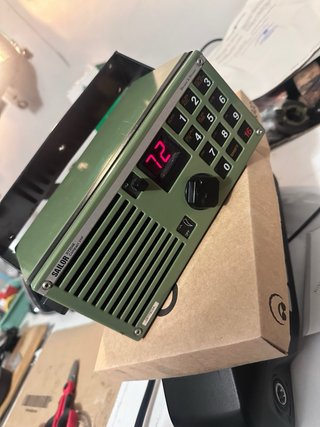 Radio VHF Sailor RT2048 Compacta