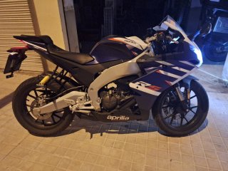 Aprilia RS 125 4T Azul/Blanco Es de noviembre 2024