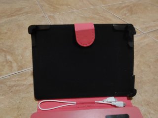 Estuche INFINITON con Teclado Rosa