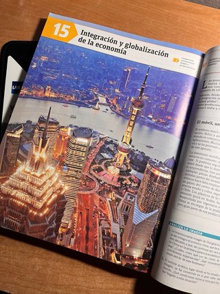 Economía : 1o Bachillerato Savia