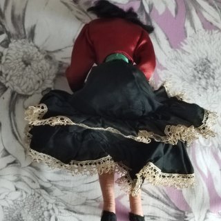 Muñeca folclórica vintage años 60