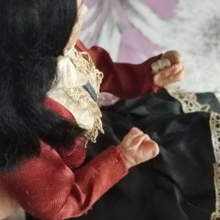 Muñeca folclórica vintage años 60