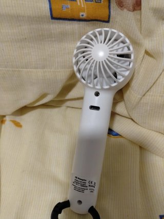 Secador de pelo blanco
