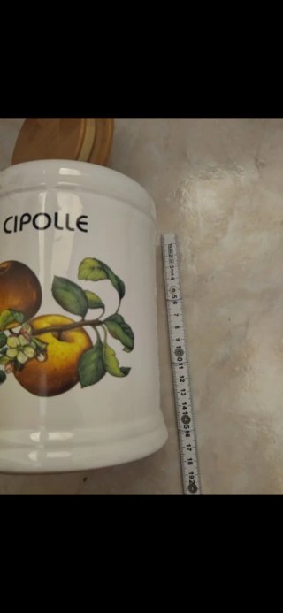 Porta cipolle in ceramica con coperchio in legno