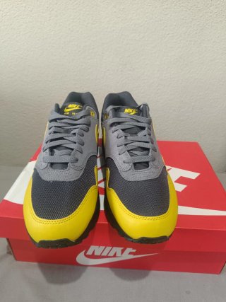 Nike Air Max 1 Talla  43. Amarillo