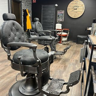 SE BUSCA PELUQUERO/A – BARBERO/A EN ZARAGOZA