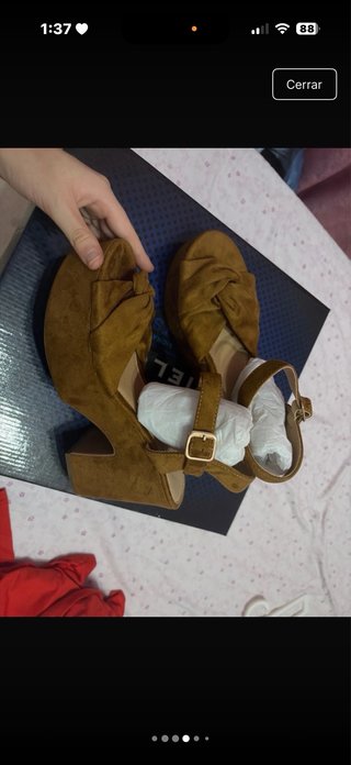 Tacones marrones