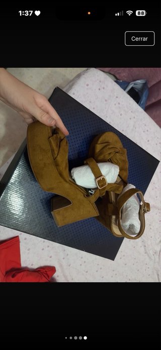 Tacones marrones