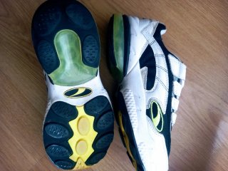 Deportivas Puma Cell Negras y Blancas
