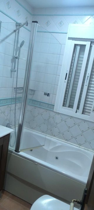 Mueble de baño madera y mármol