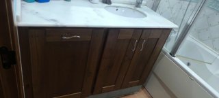 Mueble de baño madera y mármol