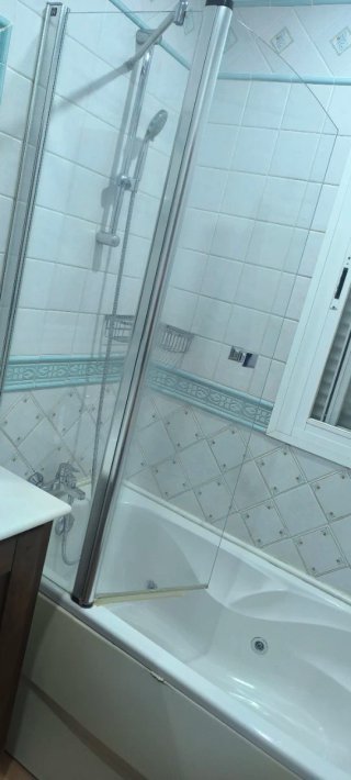 Mueble de baño madera y mármol