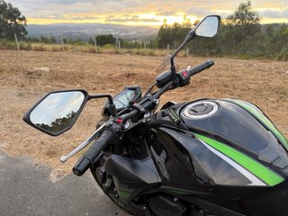 Kawasaki Z800E Negra y Verde