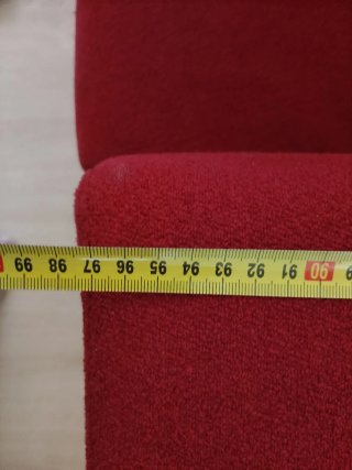 Sofá 3 plazas rojo con puff