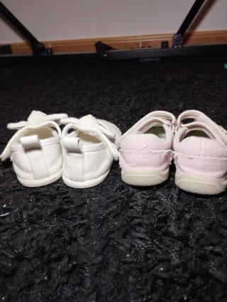 Barefoot niña T20
