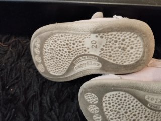 Barefoot niña T20