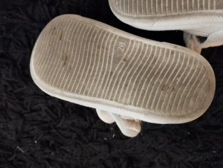 Barefoot niña T20