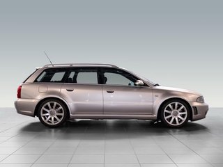 Audi RS4 B5 Avant QUATTRO 2001